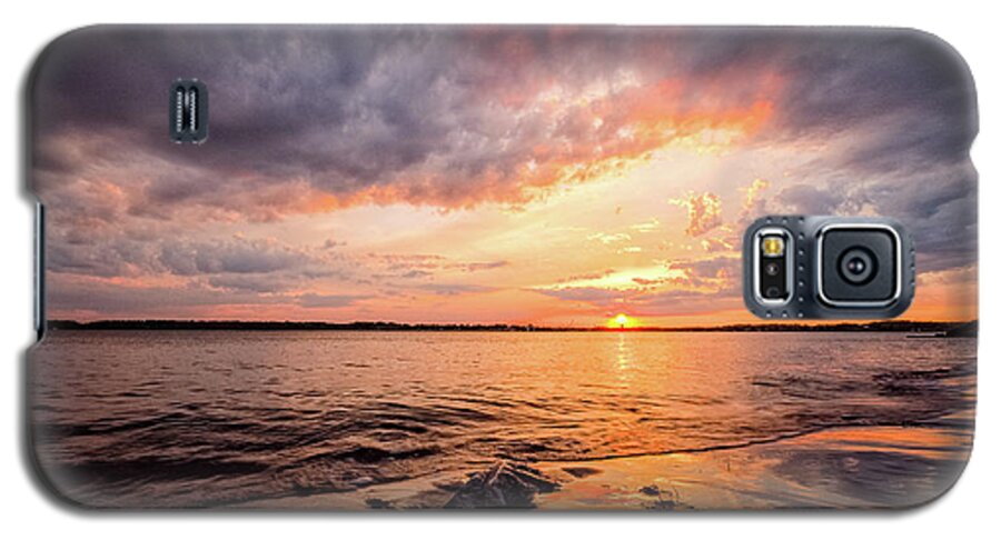 Beach Galaxy S5 Case featuring the photograph Reflect The Drama, Sunset At Fort Foster Park by Jeff Sinon
