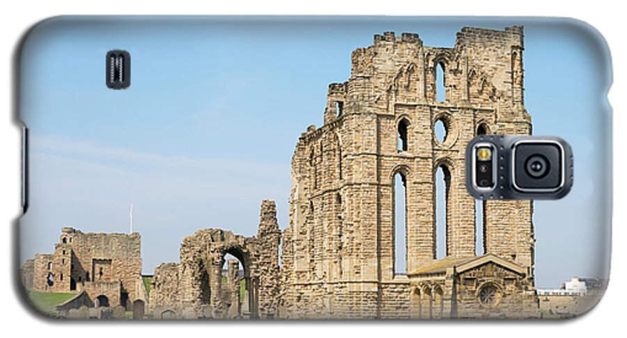 Tynemouth Priory Galaxy S5 Case featuring the photograph Tynemouth priory by Bryan Attewell