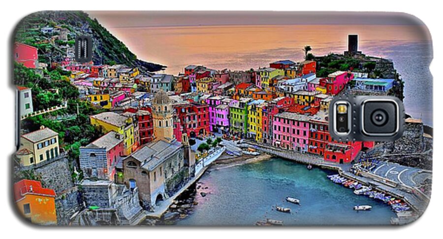 Vernazza Galaxy S5 Case featuring the photograph Vernazza Sunup 2019 by Frozen in Time Fine Art Photography