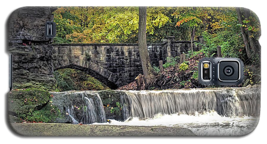 Waterfall Galaxy S5 Case featuring the photograph Waterfall at Olmsted Falls - 1 by Mark Madere