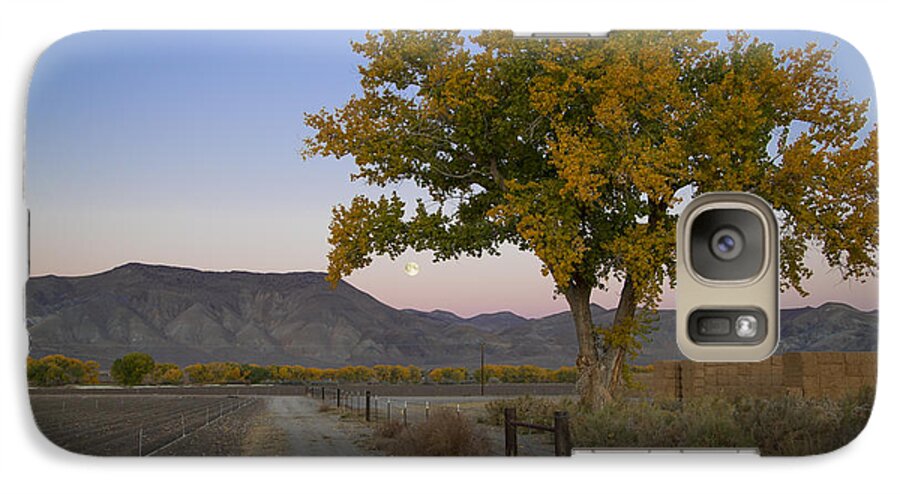  Galaxy S7 Case featuring the photograph Autumn Moonset #1 by Jim Snyder