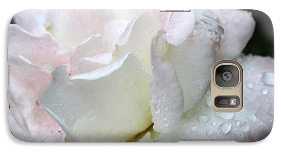 Pink Rose Galaxy S7 Case featuring the photograph Rain Washed #2 by Wanda Brandon