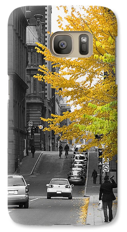 Old Montreal Galaxy S7 Case featuring the photograph Autumn Stroll by Nicola Nobile