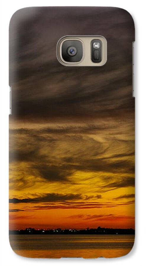 Sunset Galaxy S7 Case featuring the photograph Black sunset by Tannis Baldwin