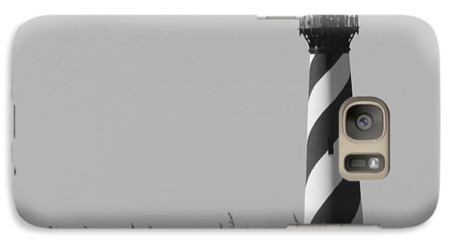 Beach Galaxy S7 Case featuring the photograph BW of Hatteras Lighthouse by Laurinda Bowling