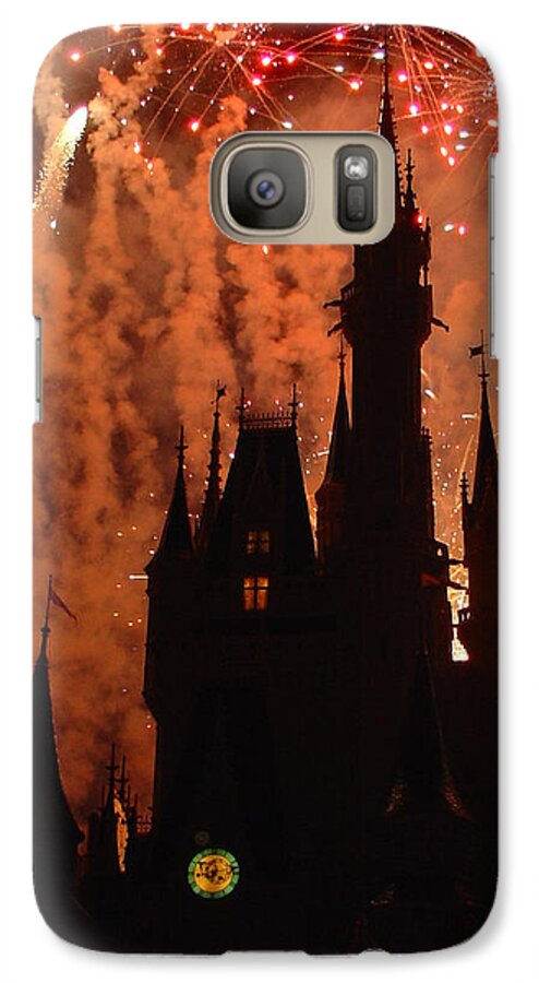 Magic Kingdom Galaxy S7 Case featuring the photograph Castle Fire Show by David Nicholls