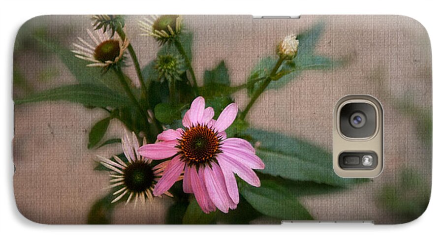 Purple Cone Flower Galaxy S7 Case featuring the photograph Center of Attention by Terri Harper