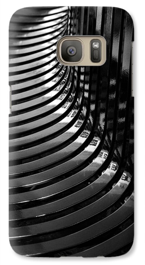 Bench Galaxy S7 Case featuring the photograph Curved by Wendy Wilton