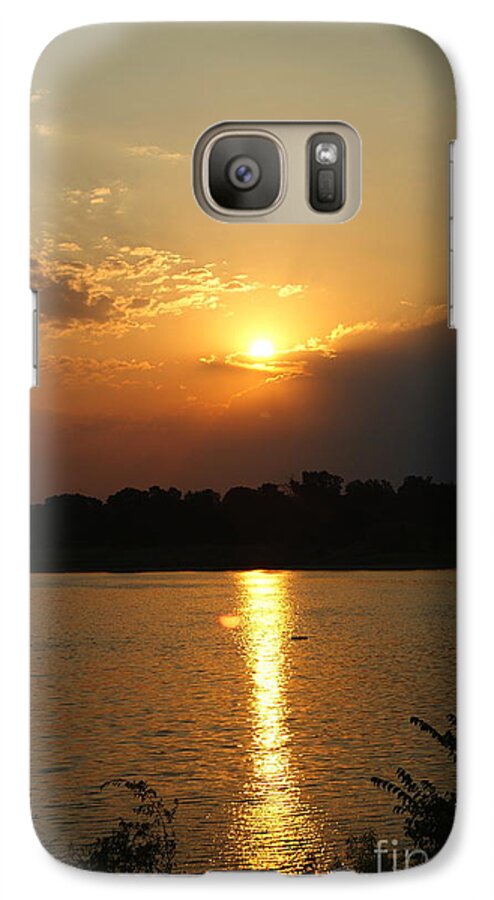 Sunrise Galaxy S7 Case featuring the pyrography Early Morning Rise by Roseann Errigo