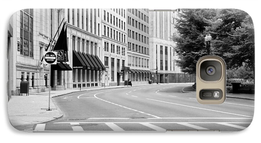 Boston Galaxy S7 Case featuring the photograph Empty Street In Boston by Klm Studioline