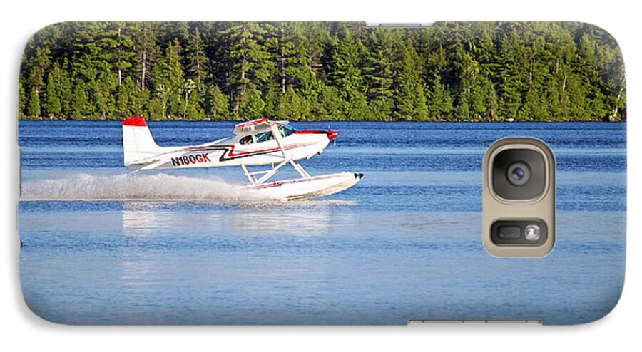Float Plane Galaxy S7 Case featuring the photograph Float Plane Landing on the Lake by Barbara West