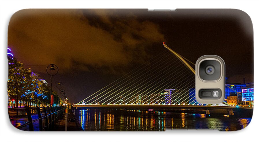 Samuel Beckett Bridge Dublin Ireland Galaxy S7 Case featuring the photograph Harp Bridge Dublin by Rob Hemphill