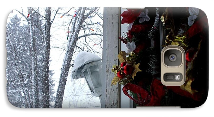 Wreath Galaxy S7 Case featuring the photograph I'll be Home For Christmas by Shana Rowe Jackson