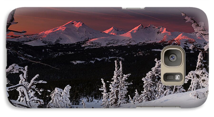 Cascade Sunset Galaxy S7 Case featuring the photograph Oregon Cascades Winter Sunset by Kevin Desrosiers