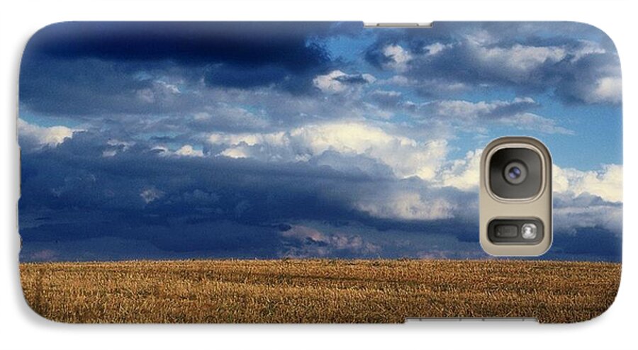 Landscapes Galaxy S7 Case featuring the photograph Plain Sky by Rodney Lee Williams