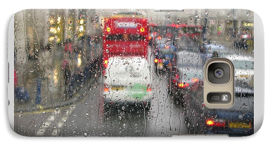 London Galaxy S7 Case featuring the photograph Rainy Day London Traffic by Ann Horn