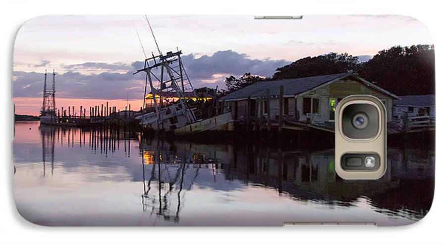Boat Galaxy S7 Case featuring the photograph Sinking Sun Sunken Boat by Alan Raasch