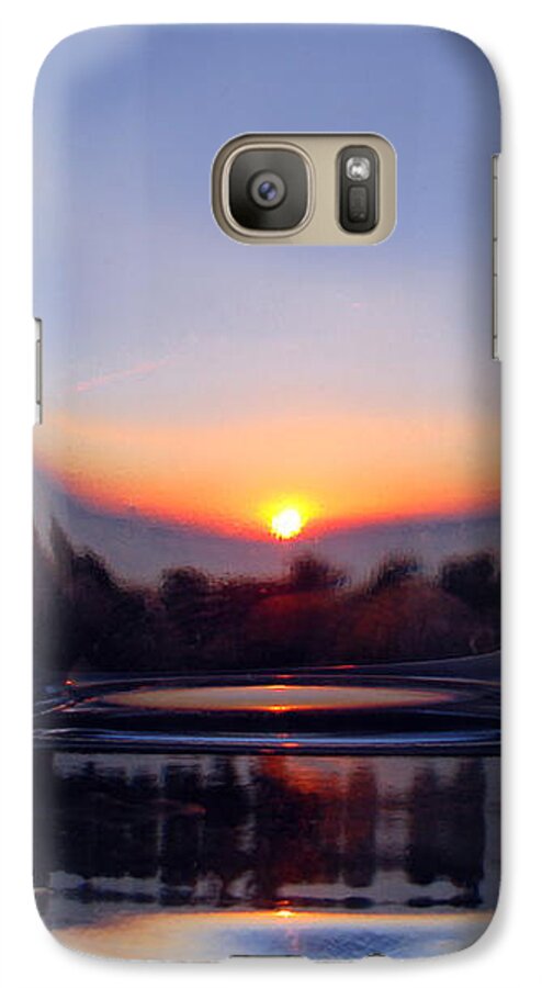 Sun Galaxy S7 Case featuring the photograph Sun in the Glass by Andreas Thust