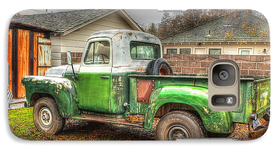 Vintage Galaxy S7 Case featuring the photograph The Old Green Truck by Jim Thompson