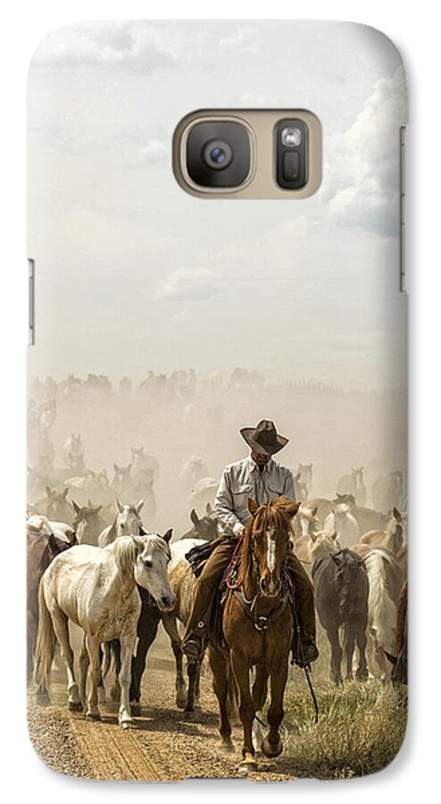 Flatlandsfoto Galaxy S7 Case featuring the photograph The Road Home 2013 by Joan Davis