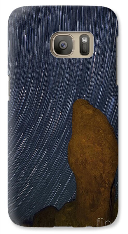 Night Time Photography Galaxy S7 Case featuring the photograph The Stand by Keith Kapple