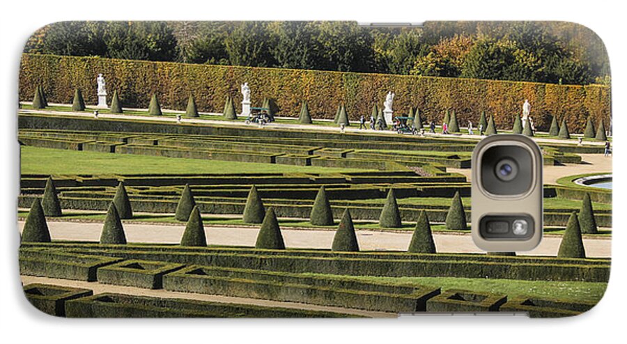 France Galaxy S7 Case featuring the photograph Versailles Gardens by Glenn DiPaola