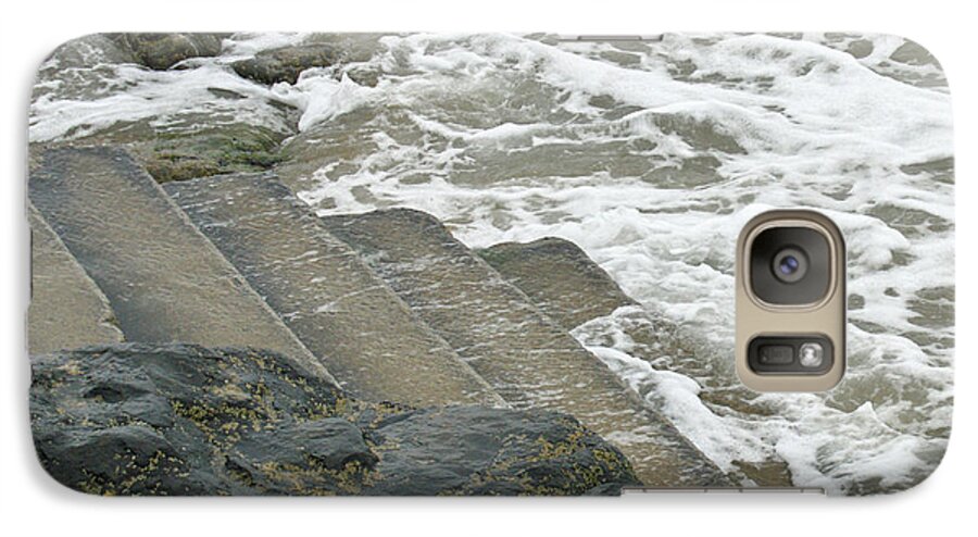 Sea Galaxy S7 Case featuring the photograph Watch your Step by Brenda Brown