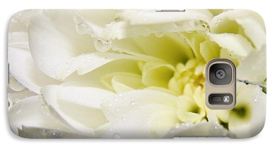 Fleur Galaxy S7 Case featuring the photograph Fleur Blanche by Sylvie Leandre
