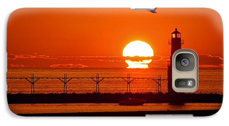 Lighthouse Galaxy S7 Case featuring the photograph Summer Escape by Bill Pevlor