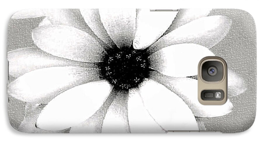 Daisy Galaxy S7 Case featuring the photograph White Daisy by Tammy Espino