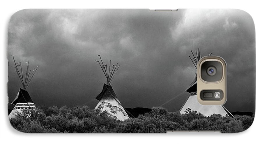 Three Teepee Land Indians New Mexico Galaxy S7 Case featuring the photograph Three teepee's #1 by Carolyn D'Alessandro