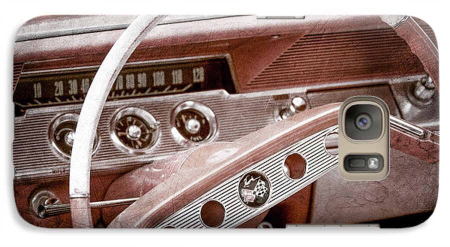 1961 Chevrolet Impala Ss Steering Wheel Emblem Galaxy S7 Case featuring the photograph 1961 Chevrolet Impala SS Steering Wheel Emblem -1156ac by Jill Reger
