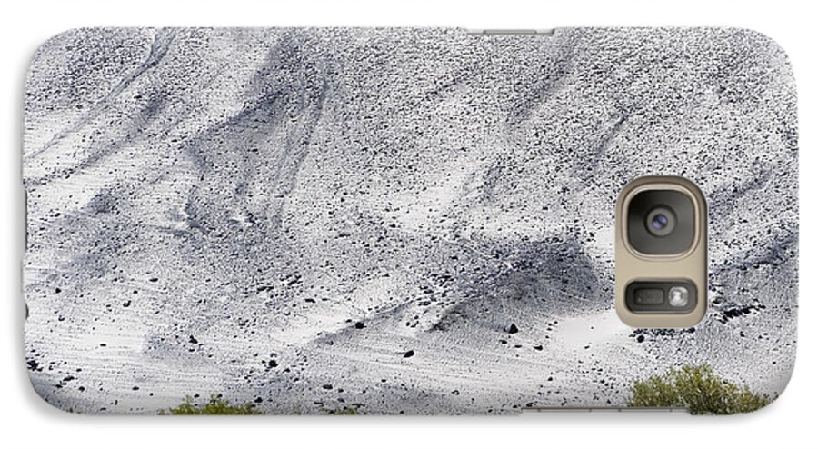 Sand Galaxy S7 Case featuring the photograph Backdrop of sand, Chumathang, 2006 by Hitendra SINKAR