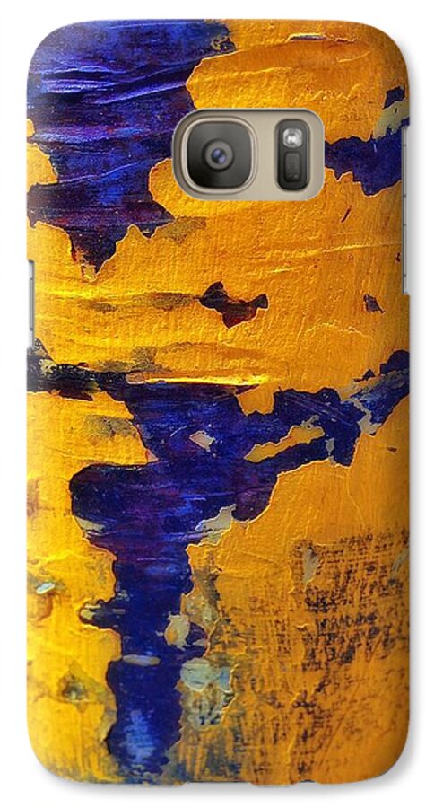 City Post Galaxy S7 Case featuring the photograph Chromatic peels by Olivier Calas