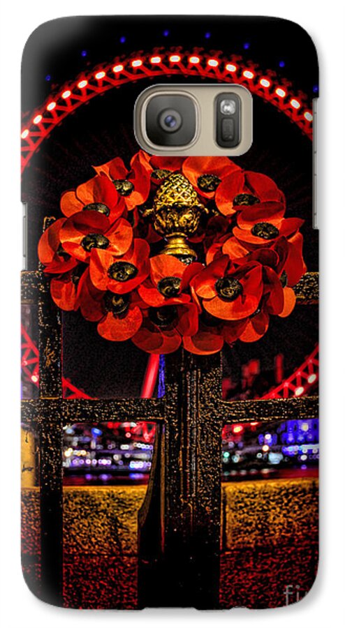 London Poppies Galaxy S7 Case featuring the photograph Final Salute by Jasna Buncic