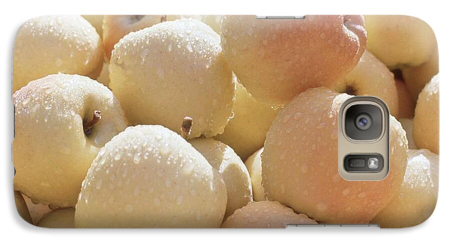 Apples Fruit Galaxy S7 Case featuring the photograph Golden Delicious by Laurie Stewart
