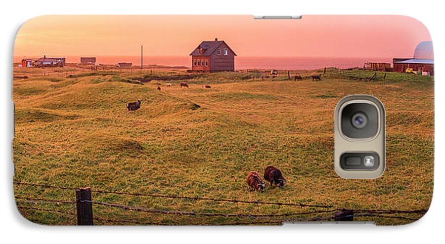 Sunset Galaxy S7 Case featuring the photograph Icelandic Farm during Sunset by Brad Scott