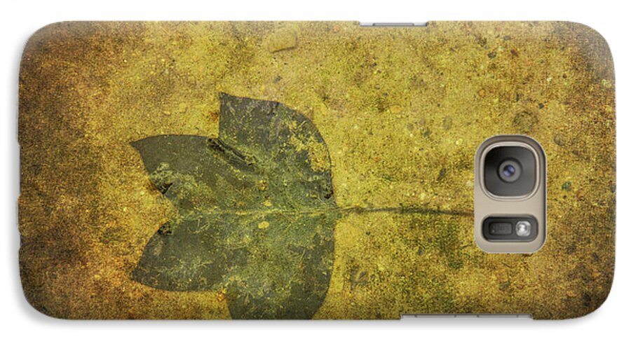 Leaf In Mud Galaxy S7 Case featuring the digital art Leaf in Mud One by Randy Steele
