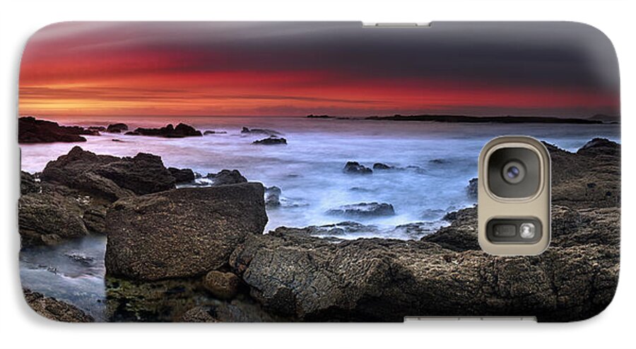 #rainbow #john #chivers #seascape #landscape #cornwall #rocks #rocky #colourful #interesting #beautiful #magical #fantastic #stunning #relaxing #sand #sea #waves #crashing #panoramic #long #red Galaxy S7 Case featuring the photograph Opposites Attract by John Chivers