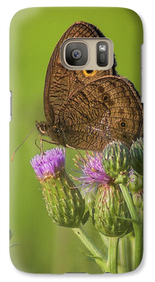 Macro Galaxy S7 Case featuring the photograph Pauper's Throne by Bill Pevlor