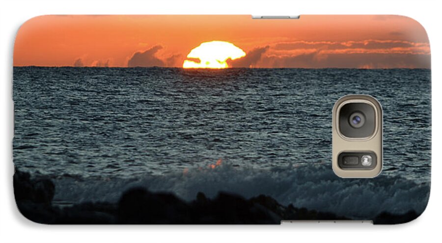 Sun Galaxy S7 Case featuring the photograph Solar Splash Down by Suzette Kallen