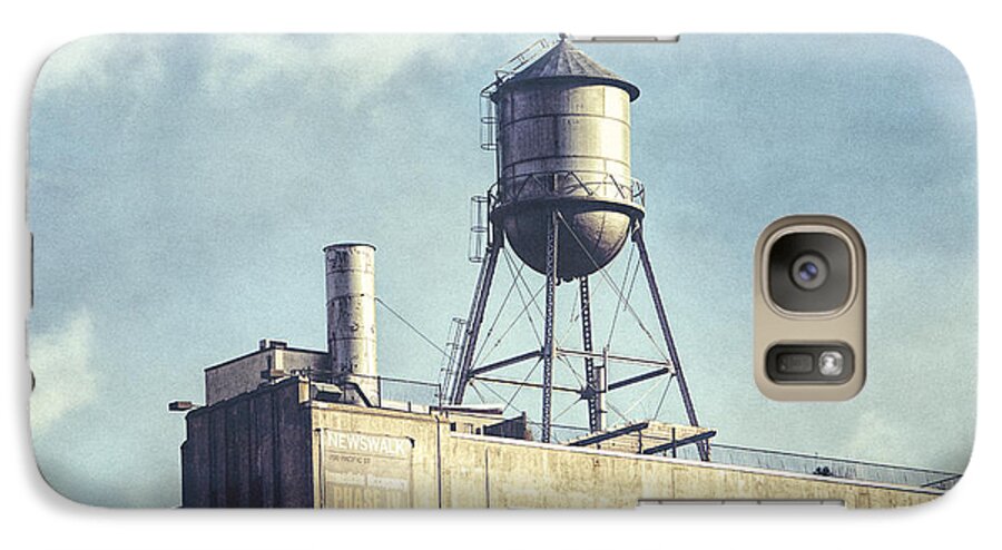 Water Towers Galaxy S7 Case featuring the photograph Steel Water Tower, Brooklyn New York by Gary Heller