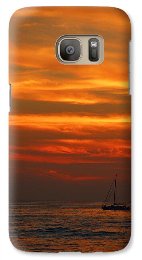 Sunset Galaxy S7 Case featuring the photograph Sunset Cruise Waikoloa Hawaii by Kerri Ligatich