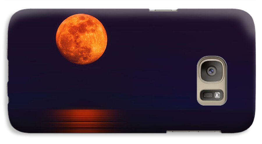 Moon Galaxy S7 Case featuring the photograph Super Moon Rising Over Water by Charline Xia