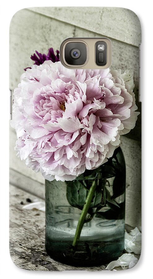 Vintage Galaxy S7 Case featuring the photograph Vintage Pink Peony in Ball Jar by Julie Palencia