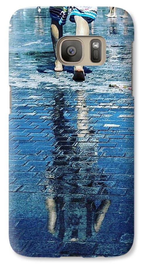 Man Galaxy S7 Case featuring the photograph Walking on the water by Nerea Berdonces Albareda