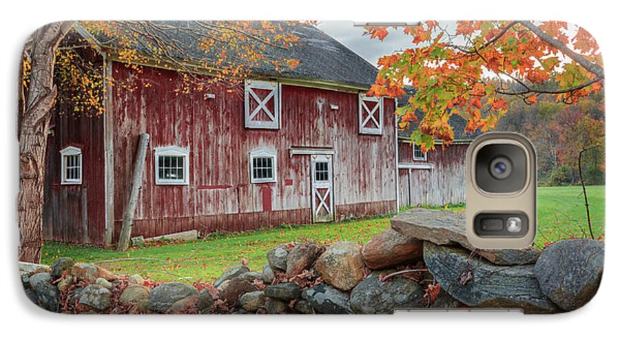 Rural America Galaxy S7 Case featuring the photograph New England Barn by Bill Wakeley