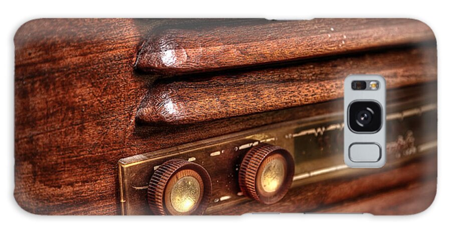Vintage Galaxy Case featuring the photograph 1948 Mantola radio by Scott Norris