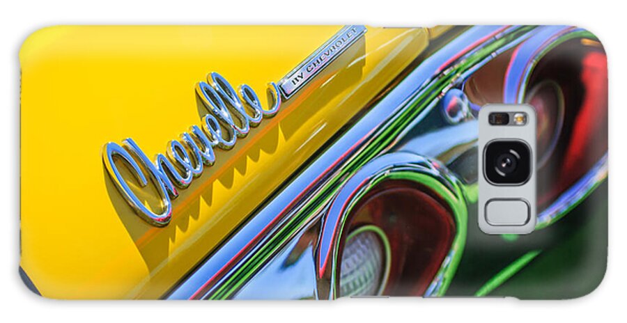 1972 Chevrolet Chevelle Taillight Emblem Galaxy S8 Case featuring the photograph 1972 Chevrolet Chevelle Taillight Emblem #2 by Jill Reger