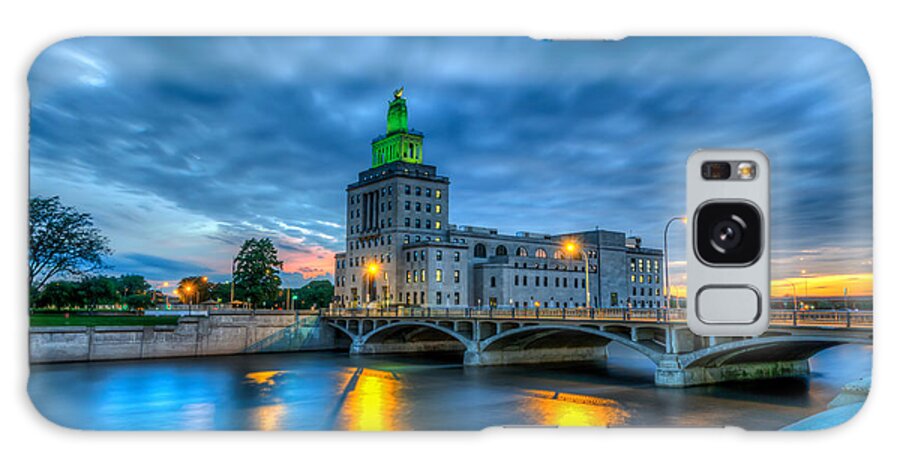 Cedar Rapids Galaxy Case featuring the photograph Cedar Rapids Mays Island at Sunset #2 by Anthony Doudt